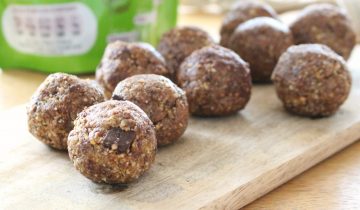 Chocolate Chia Bia Cookie Bites from our Guest Bloggers